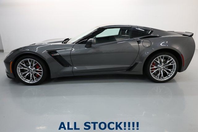 Chevrolet Corvette Vehicle Image 11