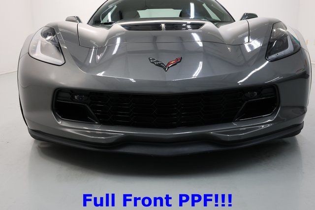 Chevrolet Corvette Vehicle Image 12