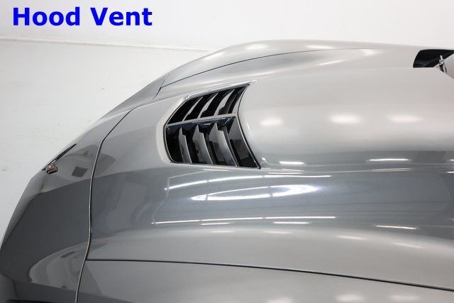 Chevrolet Corvette Vehicle Image 42