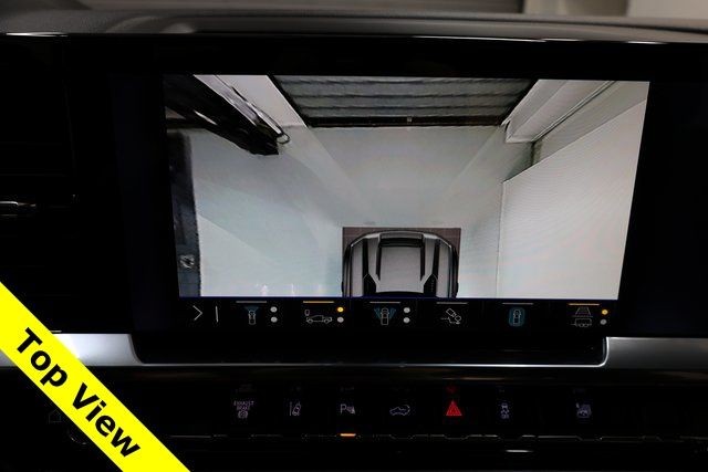 Chevrolet Silverado 3500HD Vehicle Image 21