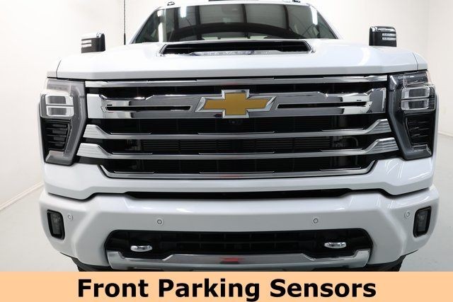 Chevrolet Silverado 3500HD Vehicle Image 31