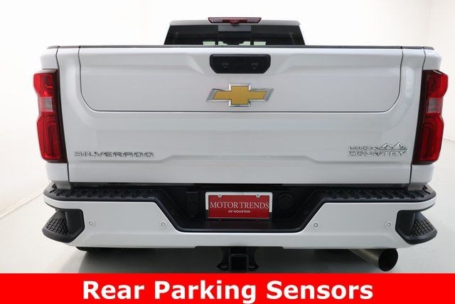 Chevrolet Silverado 3500HD Vehicle Image 32