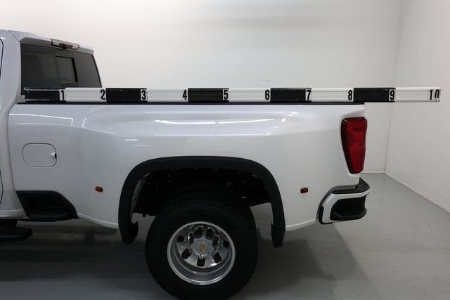 Chevrolet Silverado 3500HD Vehicle Image 34