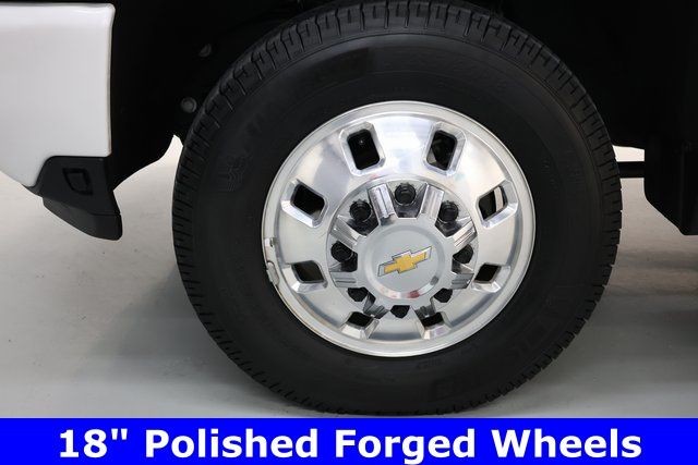 Chevrolet Silverado 3500HD Vehicle Image 45