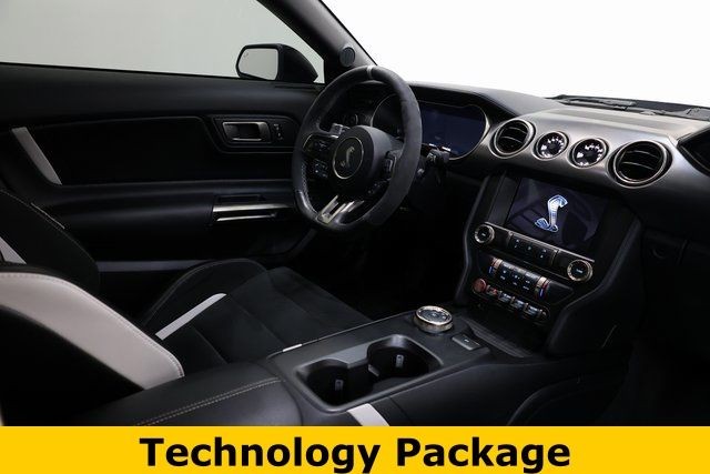 Ford Mustang Vehicle Image 13