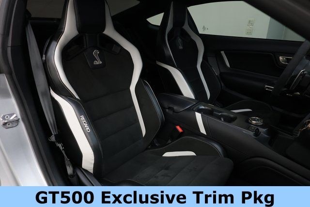 Ford Mustang Vehicle Image 16