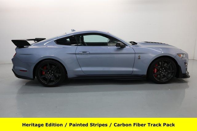 Ford Mustang Vehicle Image 03