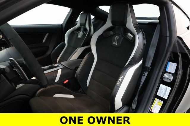 Ford Mustang Vehicle Image 11