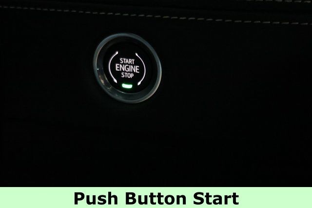 Cadillac Escalade Vehicle Image 31