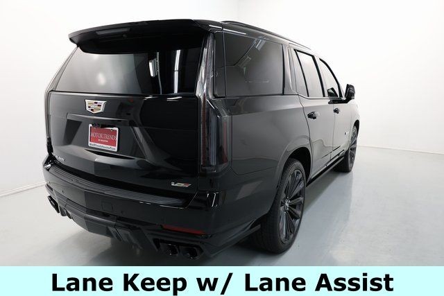 Cadillac Escalade Vehicle Image 34