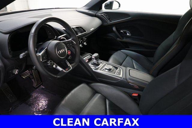Audi R8 Vehicle Image 08