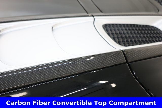Audi R8 Vehicle Image 10