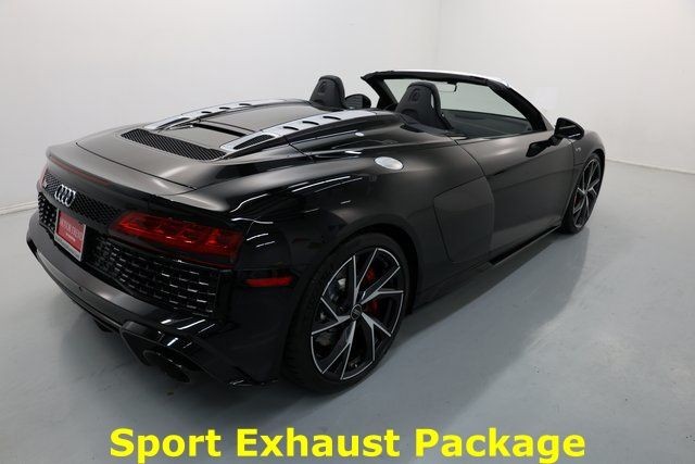 Audi R8 Vehicle Image 13
