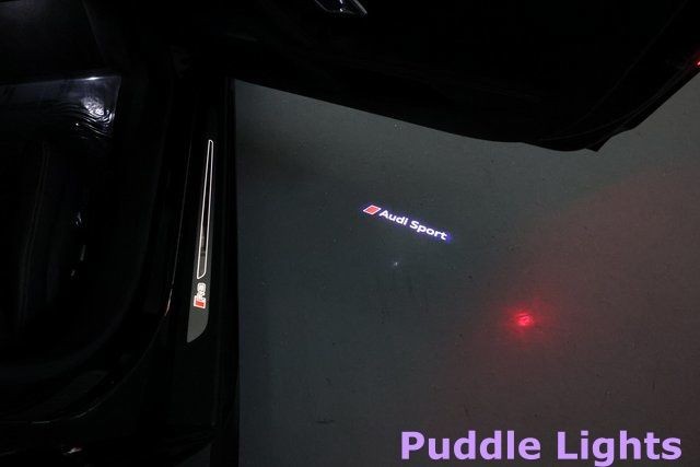 Audi R8 Vehicle Image 30