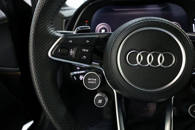 Audi R8 Vehicle Image 39