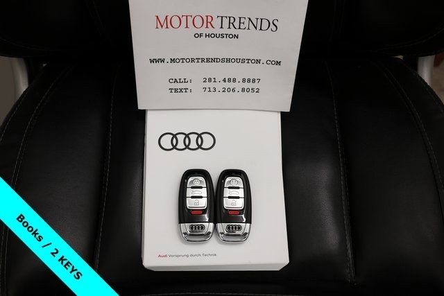 Audi R8 Vehicle Image 46