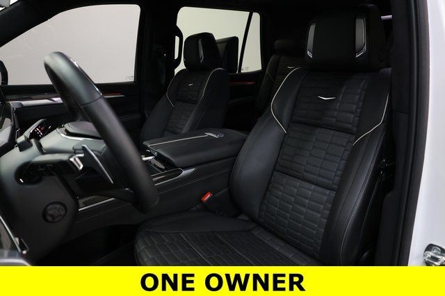 Cadillac Escalade Vehicle Image 10