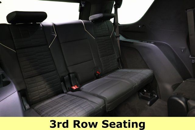 Cadillac Escalade Vehicle Image 19