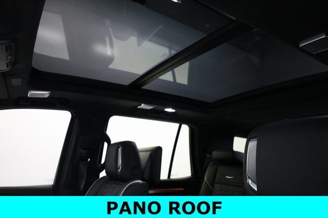 Cadillac Escalade Vehicle Image 28