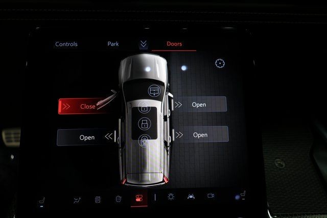 Cadillac Escalade Vehicle Image 40