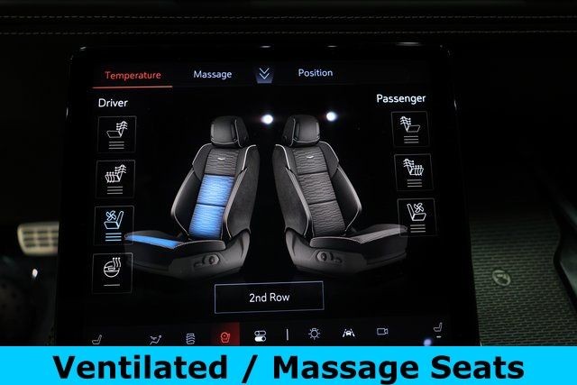 Cadillac Escalade Vehicle Image 43