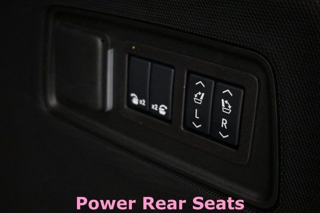 Cadillac Escalade Vehicle Image 45