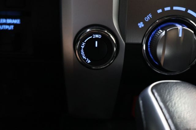 Toyota Tundra Vehicle Image 18