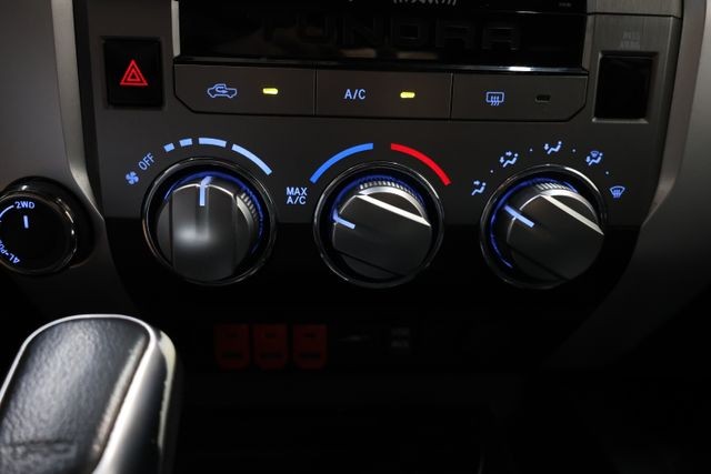 Toyota Tundra Vehicle Image 24