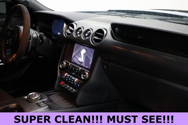 Ford Mustang Vehicle Image 19