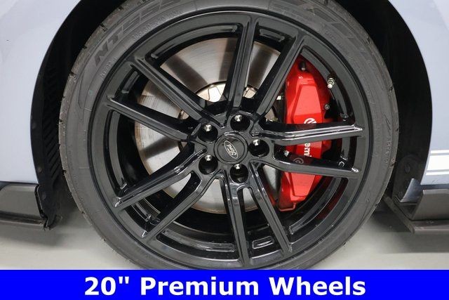 Ford Mustang Vehicle Image 44