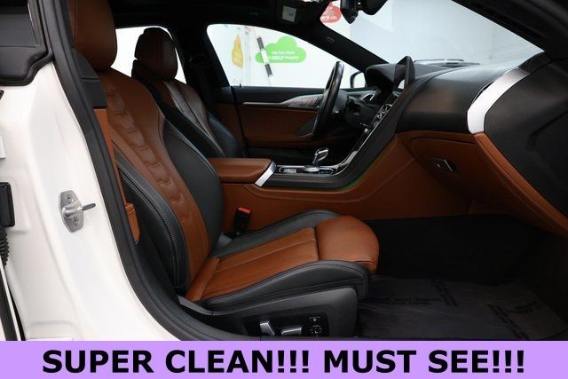BMW 8 Series Vehicle Image 17