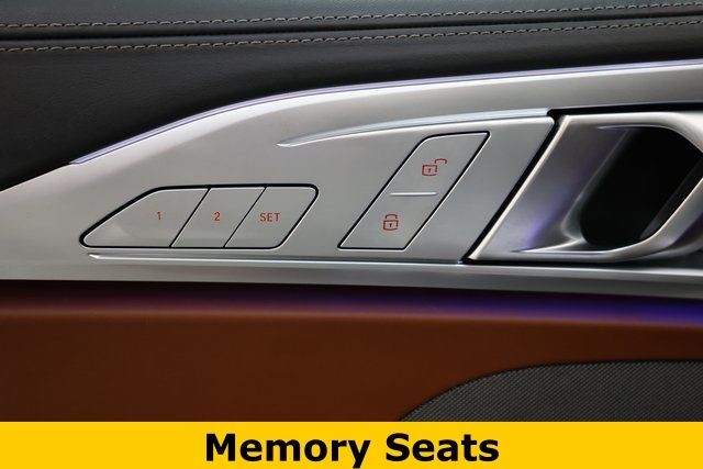 BMW 8 Series Vehicle Image 38