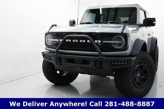Ford Bronco Vehicle Image 02
