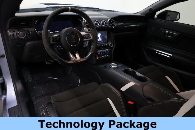 Ford Mustang Vehicle Image 13