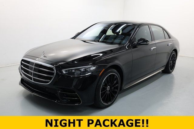 Mercedes-Benz S-Class Vehicle Image 13