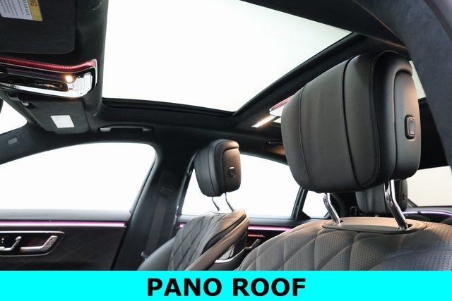 Mercedes-Benz S-Class Vehicle Image 26