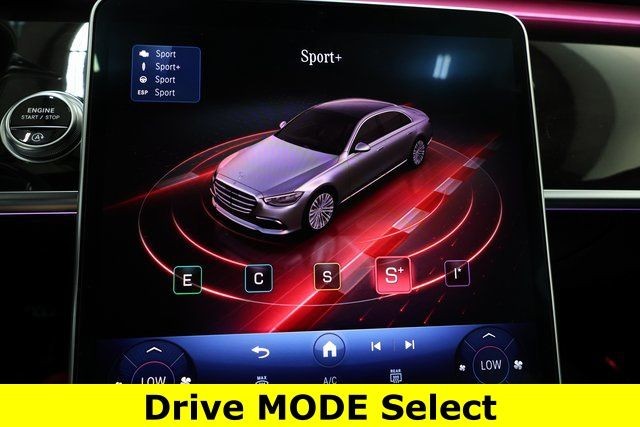 Mercedes-Benz S-Class Vehicle Image 36