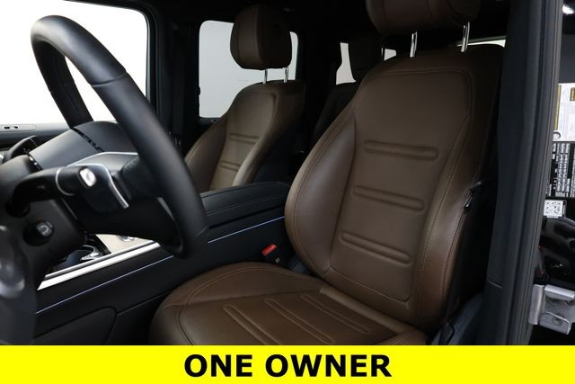 Mercedes-Benz G-Class Vehicle Image 08