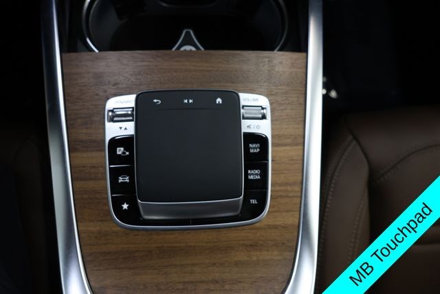 Mercedes-Benz G-Class Vehicle Image 11
