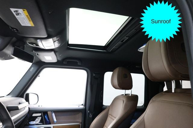 Mercedes-Benz G-Class Vehicle Image 21