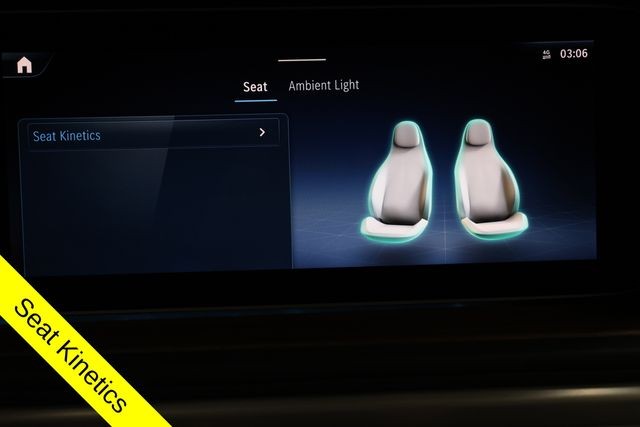 Mercedes-Benz G-Class Vehicle Image 34