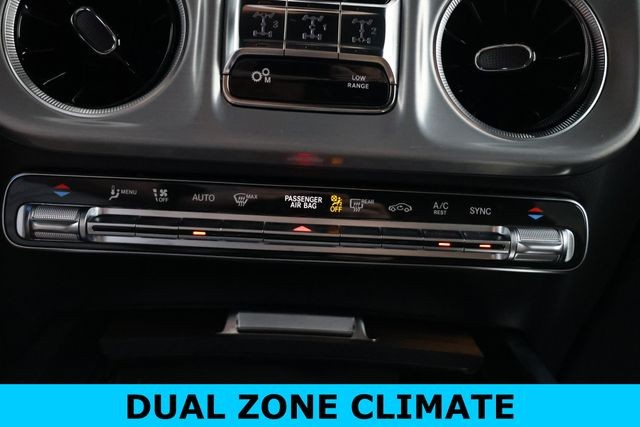 Mercedes-Benz G-Class Vehicle Image 36