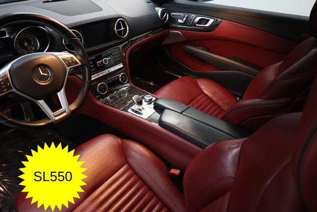 Mercedes-Benz SL-Class Vehicle Image 09