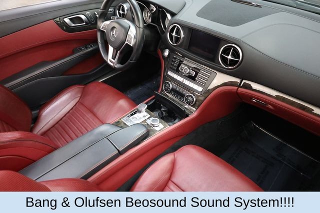 Mercedes-Benz SL-Class Vehicle Image 13