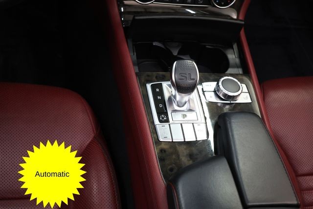 Mercedes-Benz SL-Class Vehicle Image 21