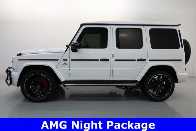 Mercedes-Benz G-Class Vehicle Image 09