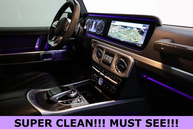 Mercedes-Benz G-Class Vehicle Image 17