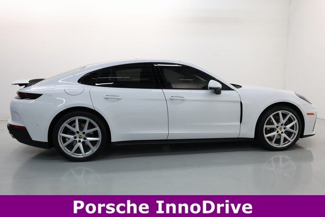 Porsche Panamera Vehicle Image 24