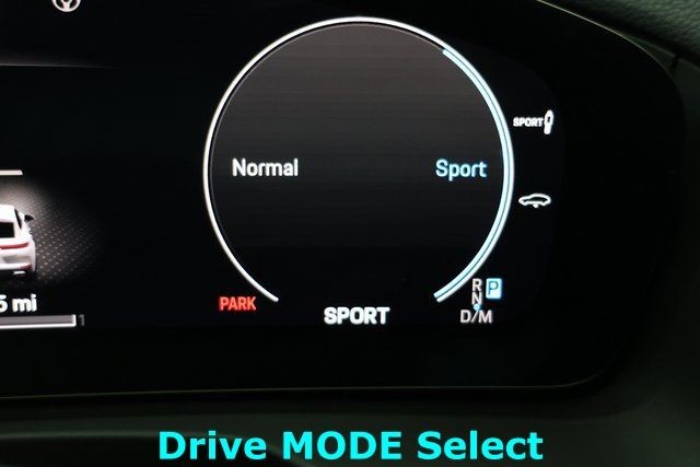 Porsche Panamera Vehicle Image 30