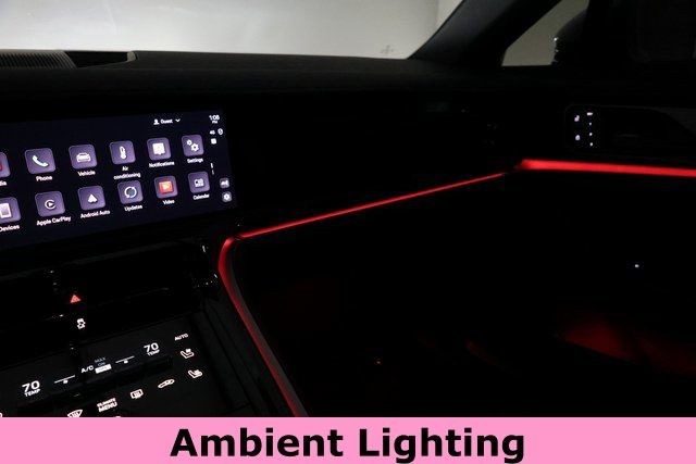 Porsche Panamera Vehicle Image 33